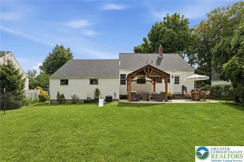Exterior - 408 Maple Rd, Hellertown, PA 18055 photo 12 of 14