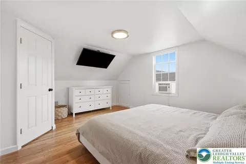 Bedroom - 408 Maple Rd, Hellertown, PA 18055 photo 5 of 6