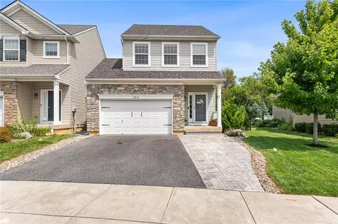 2213 Huntington Ln, Easton, PA 18040