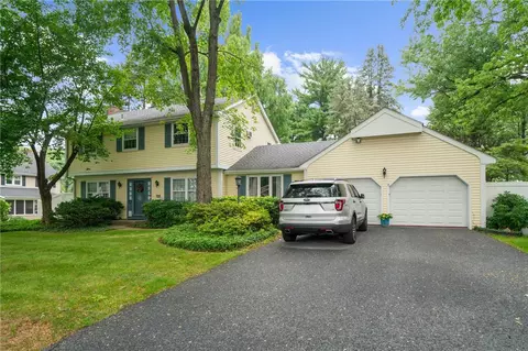 2847 Fairfield Dr, Allentown, PA 18103