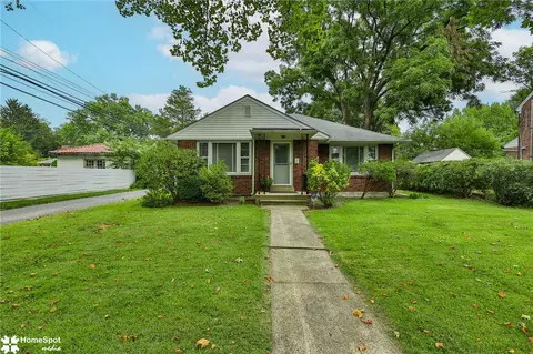 627 N 26th St, Allentown, PA 18104