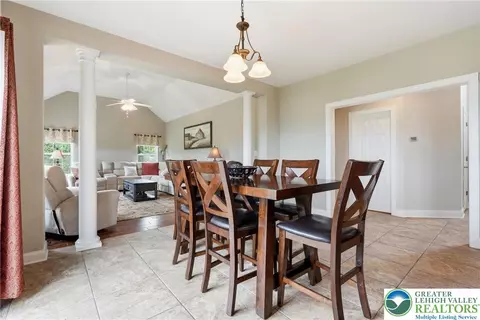 Dining - 245 E Dell Rd, Bath, PA 18014 photo 7 of 8
