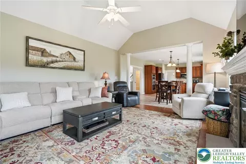 Living - 245 E Dell Rd, Bath, PA 18014 photo 3 of 7