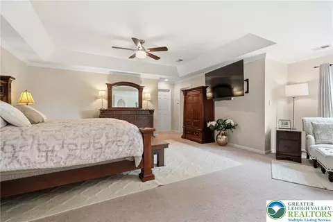 Bedroom - 245 E Dell Rd, Bath, PA 18014 photo 3 of 11