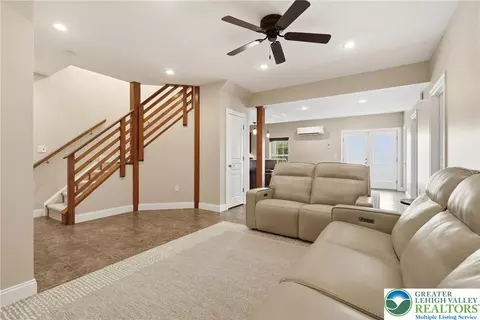 Living - 245 E Dell Rd, Bath, PA 18014 photo 5 of 7