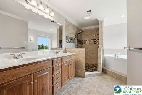 Bath - 245 E Dell Rd, Bath, PA 18014 photo 2 of 10