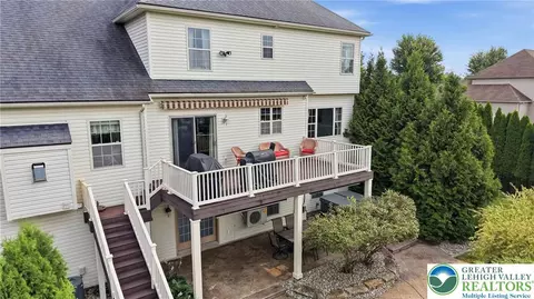 Exterior - 245 E Dell Rd, Bath, PA 18014 photo 2 of 12