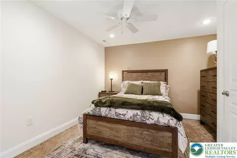 Bedroom - 245 E Dell Rd, Bath, PA 18014 photo 9 of 11