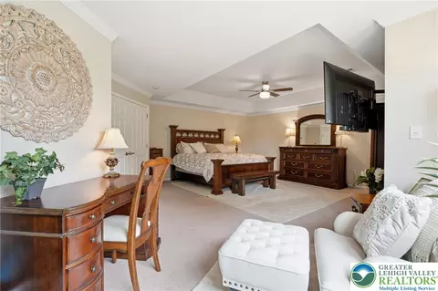 Bedroom - 245 E Dell Rd, Bath, PA 18014 photo 2 of 11
