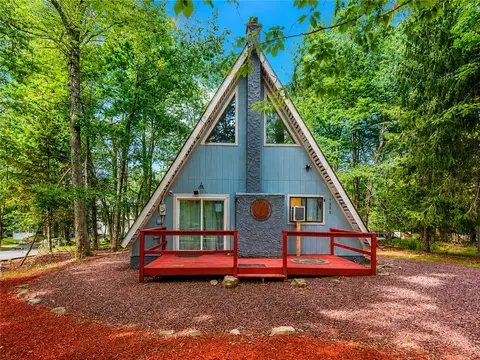 5608 Pembrook Dr, Coolbaugh Twp, PA 18466