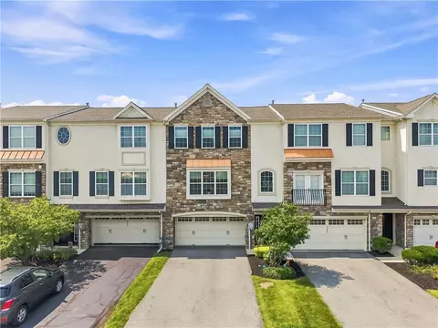 3589 Lenape Ln, Emmaus, PA 18049