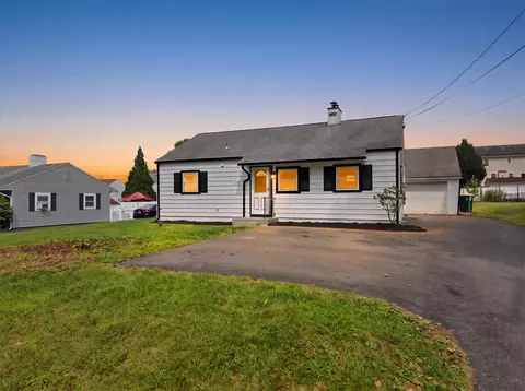 16 East Ln, Palmer Township, PA 18045