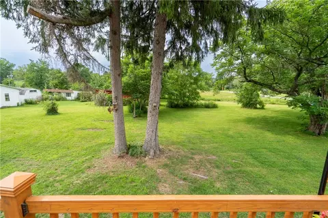 Exterior - 665 Point Phillips Rd, Bath, PA 18014 photo 7 of 23