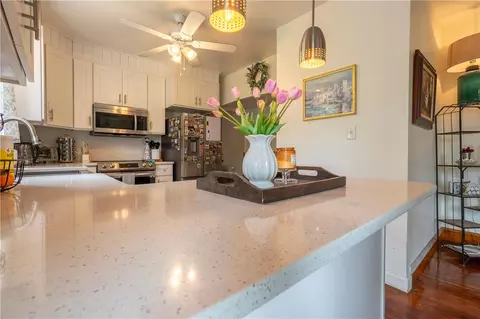 Kitchen - 665 Point Phillips Rd, Bath, PA 18014 photo 3 of 6