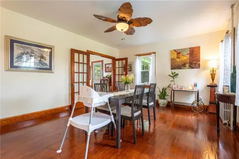 Dining - 665 Point Phillips Rd, Bath, PA 18014 photo 4 of 5