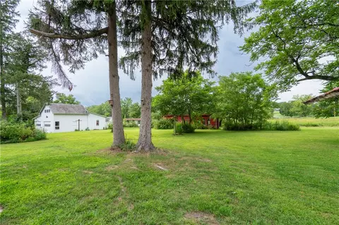 Exterior - 665 Point Phillips Rd, Bath, PA 18014 photo 11 of 23