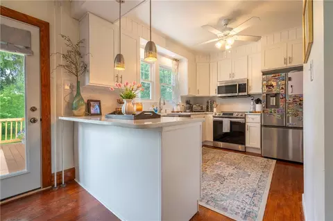 Kitchen - 665 Point Phillips Rd, Bath, PA 18014 photo 1 of 6