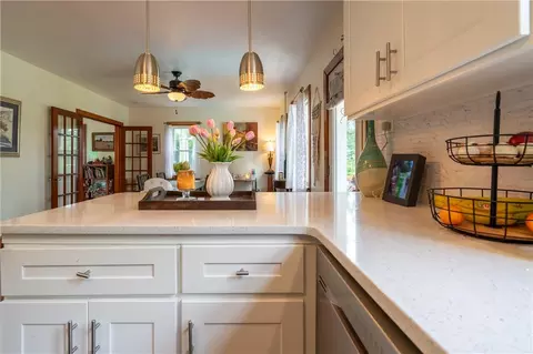 Kitchen - 665 Point Phillips Rd, Bath, PA 18014 photo 6 of 6