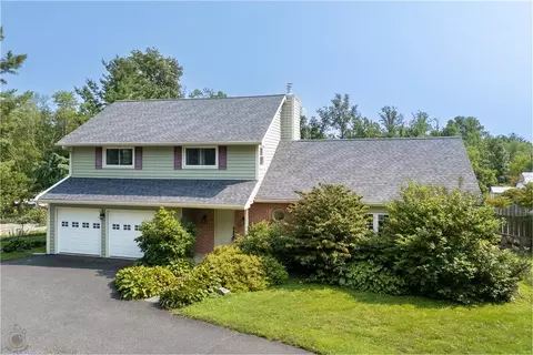 2028 Salem Rd, Coopersburg, PA 18036