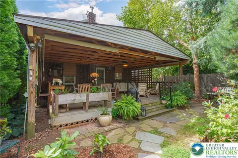 Exterior - 229 E Wall St, Bethlehem, PA 18018 photo 9 of 16