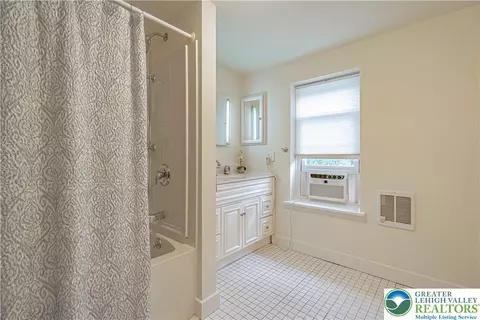 Bath - 229 E Wall St, Bethlehem, PA 18018 photo 4 of 7