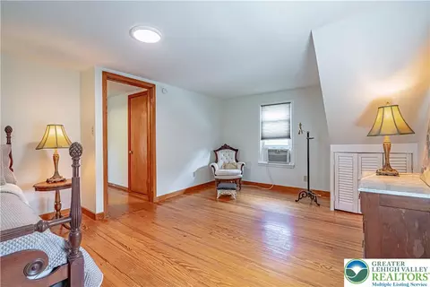 Bedroom - 229 E Wall St, Bethlehem, PA 18018 photo 4 of 6