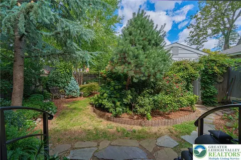 Exterior - 229 E Wall St, Bethlehem, PA 18018 photo 11 of 16