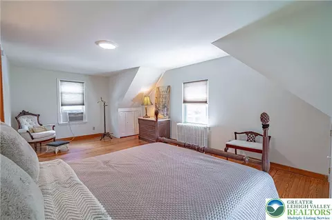 Bedroom - 229 E Wall St, Bethlehem, PA 18018 photo 3 of 6