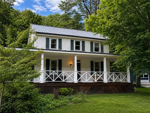 120 Hidden Holw, Stroudsburg, PA 18360