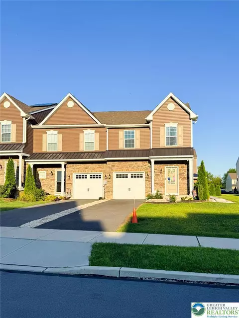 1391 Caspian St, Allentown, PA 18104