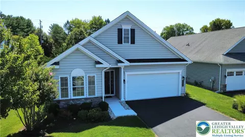 4633 Freedom Way, Center Valley, PA 18034