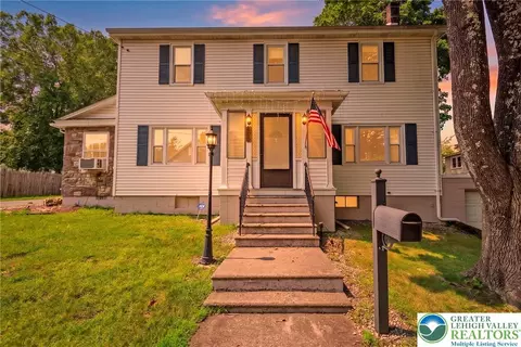 120 S 8th St, Bangor, PA 18013