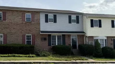 5758 Greens Dr, Allentown, PA 18106