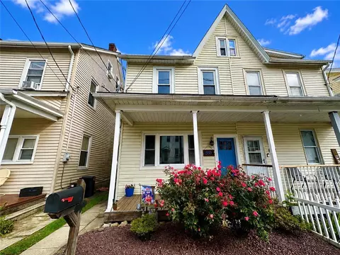 550 W Franklin St, Slatington, PA 18080