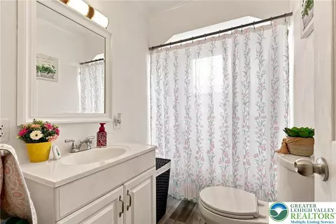 Bath - 763 5th St, Fullerton, PA 18052 photo 1 of 1