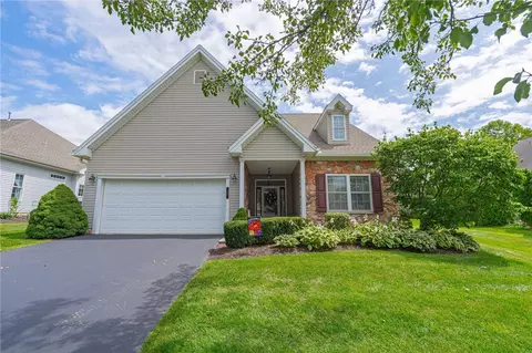 13 Somerset Ln, Palmer Township, PA 18045