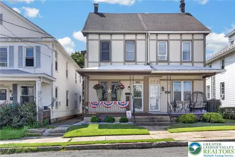204 N 7th St N, Lehighton, PA 18235