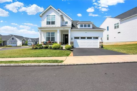 1814 Stang Dr, Allentown, PA 18104