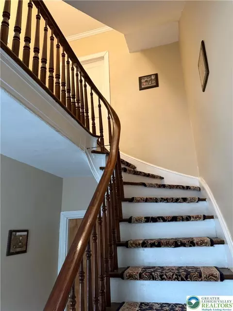 Entry Way - 56 E Goepp St, Bethlehem, PA 18018 photo 3 of 3