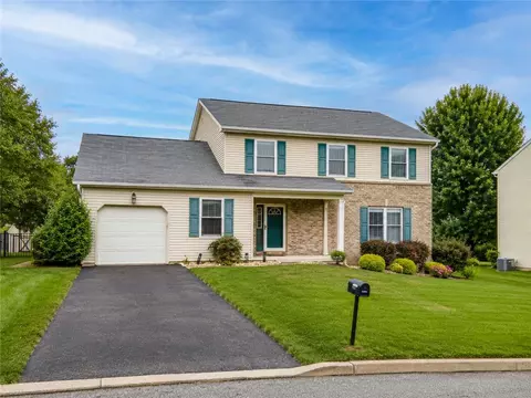 221 Jubilee Dr, Easton, PA 18040