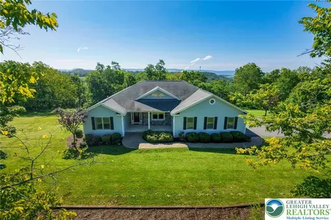 133 Shepherds Hill Dr, Bangor, PA 18013