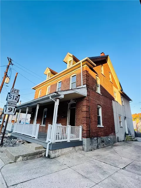31 1st St, Bangor, PA 18013
