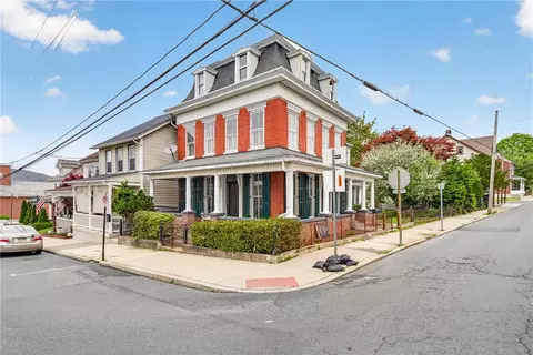 65 2nd St, Slatington, PA 18080
