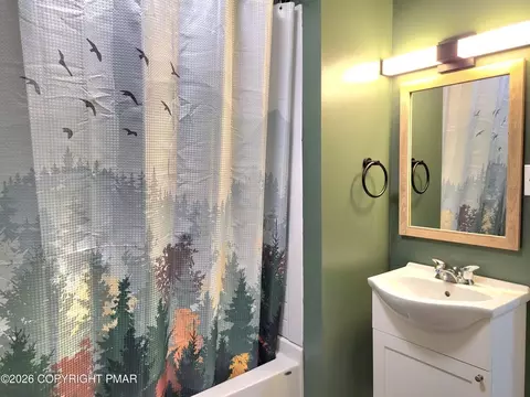Bath - 8 Wolf Way, White Haven, PA 18661 photo 5 of 5