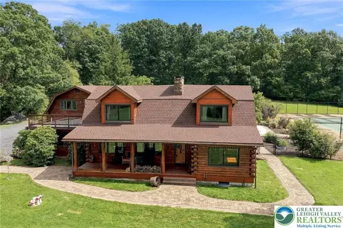 435 Sunset Dr, Bangor, PA 18013