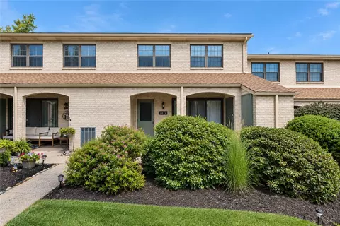2874 Aronimink Pl, Macungie, PA 18062