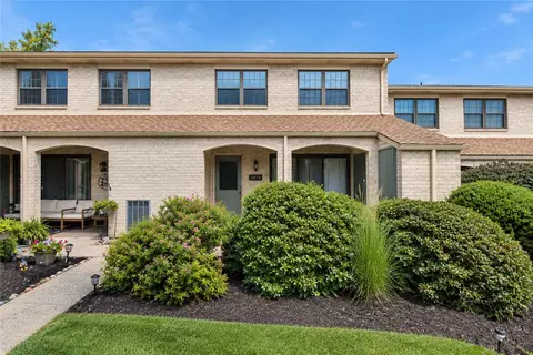 2874 Aronimink Pl, Macungie, PA 18062