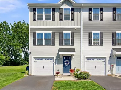 2133 Cross Country Rd, Northampton, PA 18067
