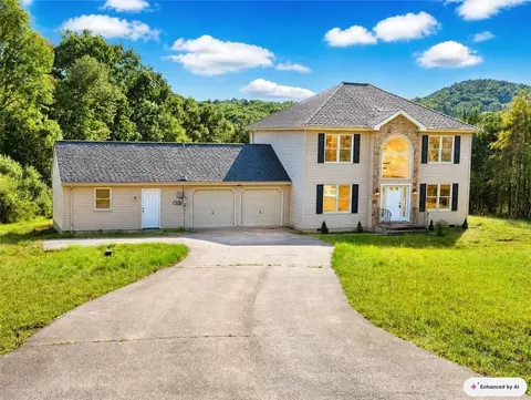 5693 Neola Rd, Stroudsburg, PA 18360