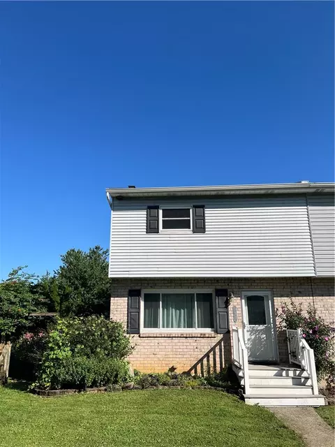 153 Roberts St, Alburtis, PA 18011